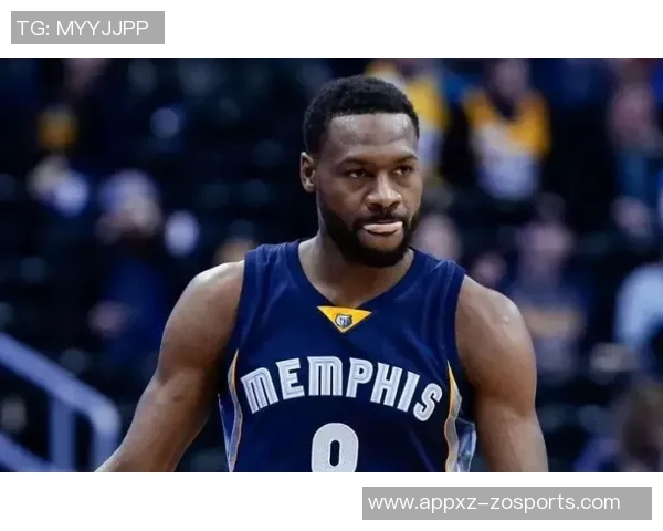 出里夫斯交易传闻引发热议霍华德推荐字母哥东契奇詹姆斯组合